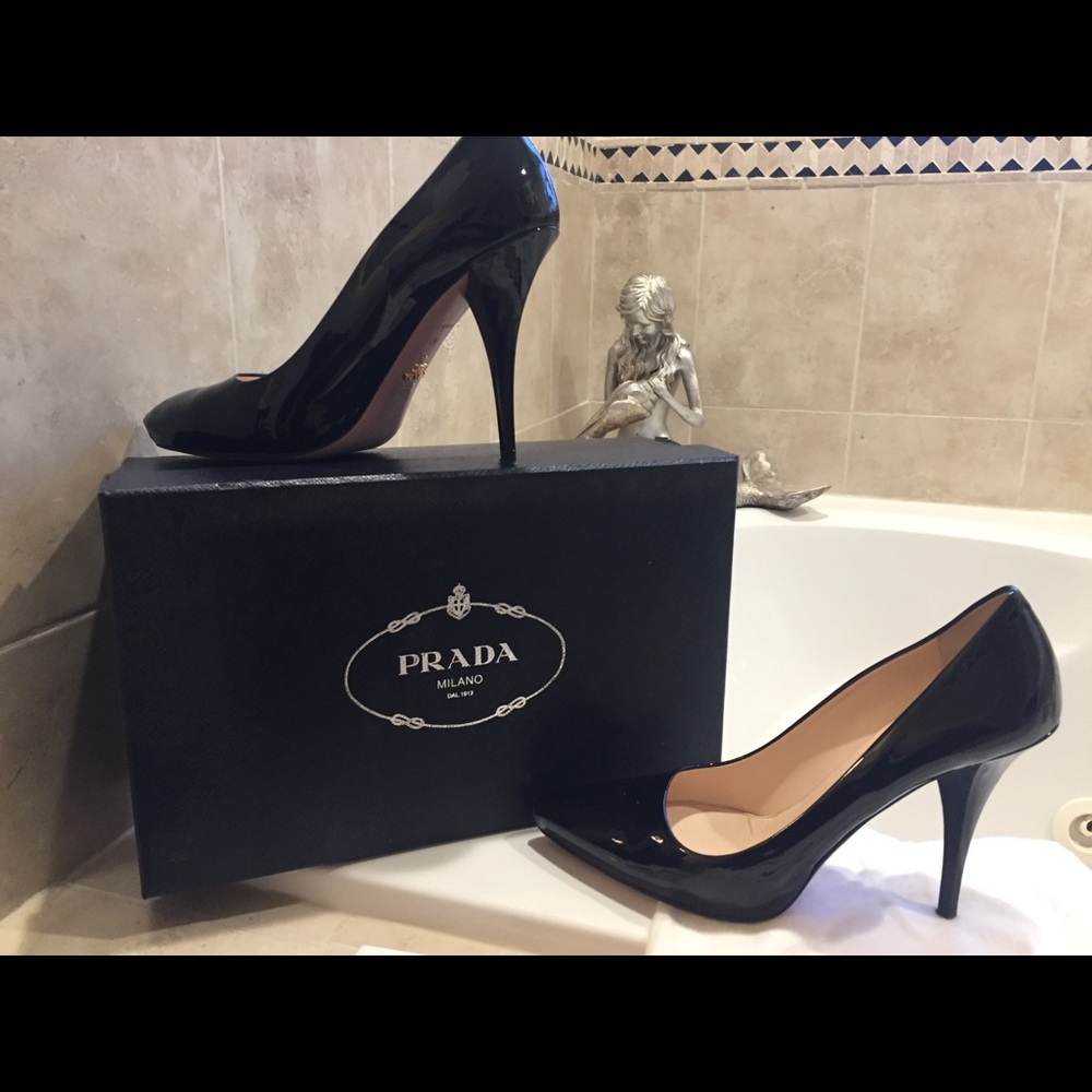Authentic Prada patent leather shoes